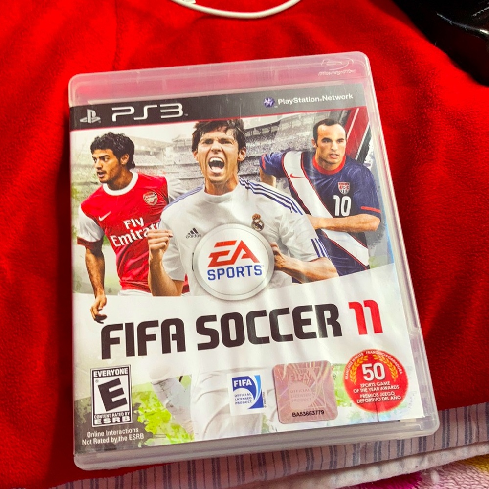 I’m selling a videos game, it’s for a PS3.